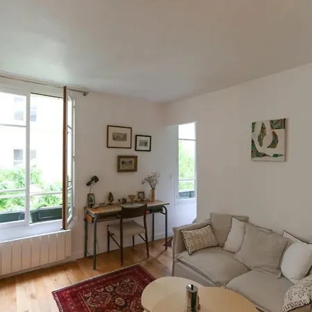 Apartment Charming Apt In The Heart Of Paris *