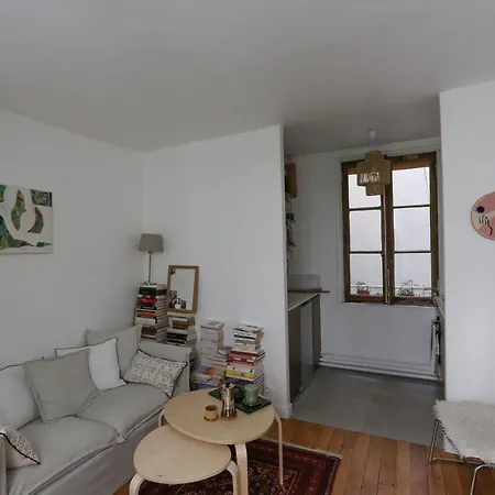 Charming Apt In The Heart Of Paris Paris